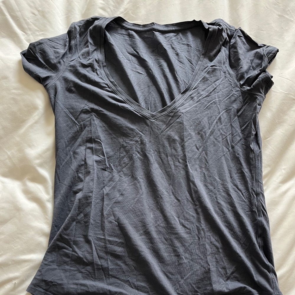 Lululemon T-Shirt